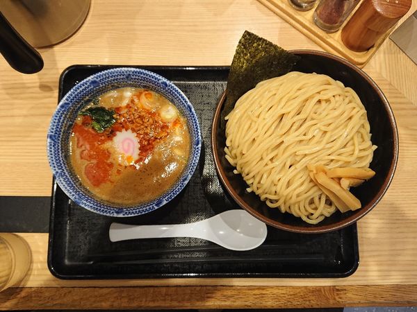 「坦々つけめん大盛９５０円」@舎鈴 池袋東口店の写真