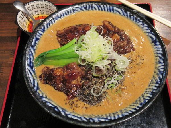 「牛筋あんかけ担々麺（880円）」@麺飯食堂 チャアヤの写真