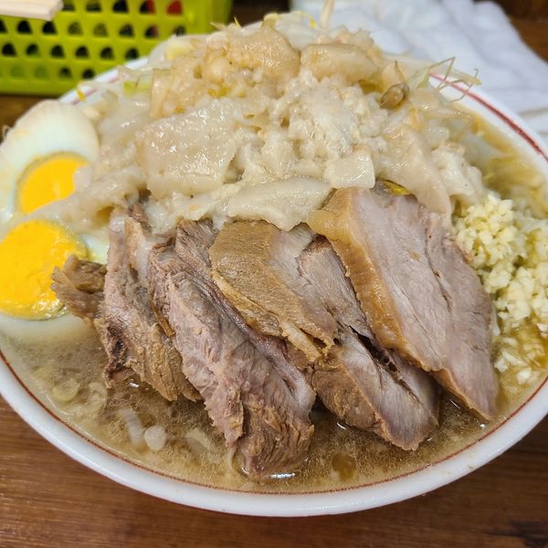 「小豚　ネギ　煮卵」@ラーメン二郎 品川店の写真