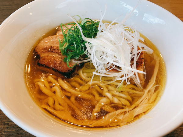 「美膳軍鶏塩そば」@らーめん楓の写真