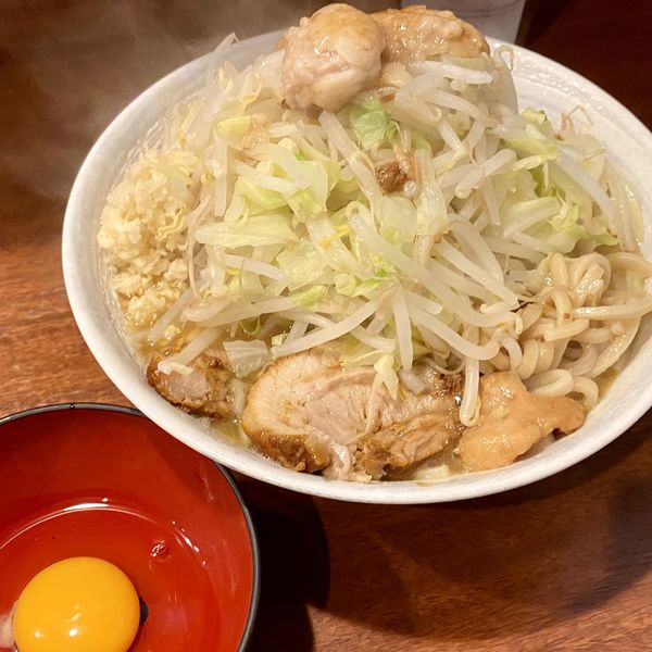 「【限定】塩カレーラーメン（ニンニク・ヤサイ・アブラ）＋生卵」@麺屋 づかちゃんの写真