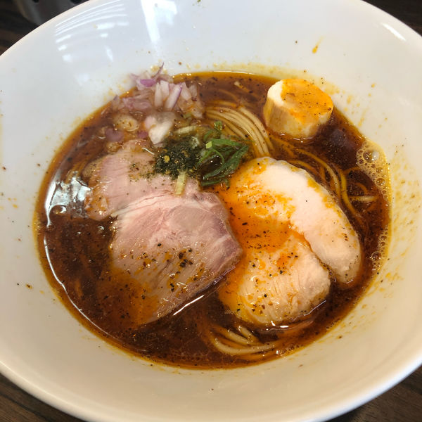 「辛いそば」@中華そば 梟の写真