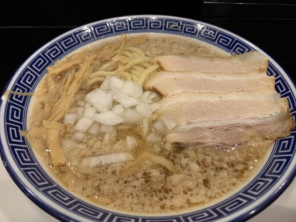 「背脂中華そば(780円)」@新潟発祥 なおじ 西新宿店の写真