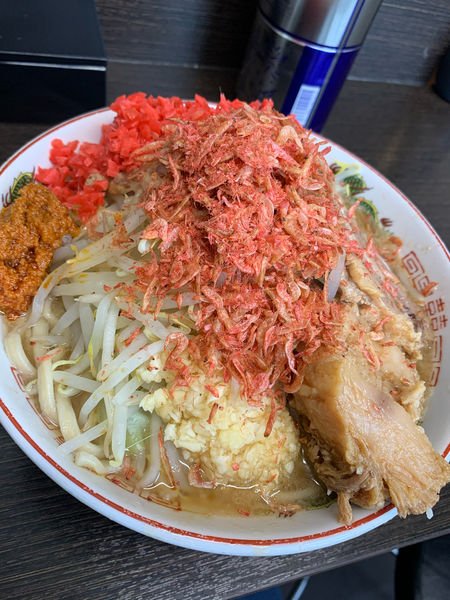 「小ラーメン ベニ 限定トムヤムクン」@ラーメン二郎 川越店の写真