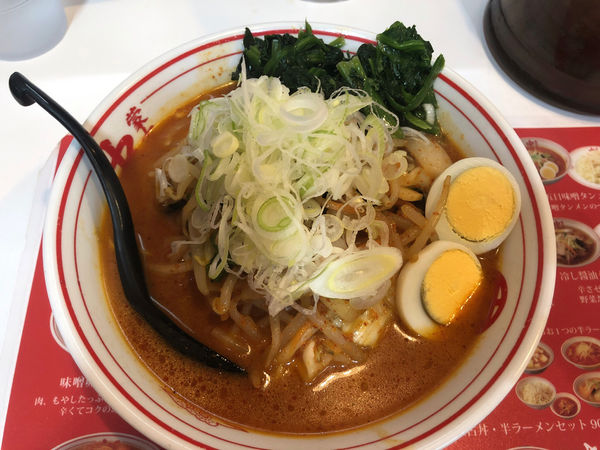 「五目味噌タンメン　ネギ　ほうれん草」@蒙古タンメン 中本 大宮店の写真