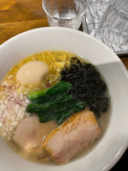 「貝節潮そば味玉トッピング」@CLAM＆BONITO貝節麺RAIKの写真