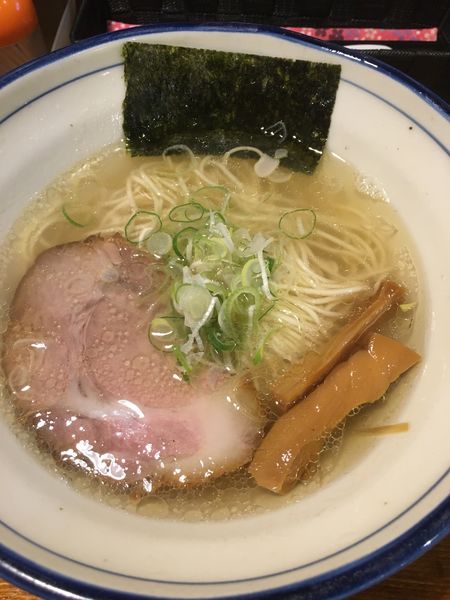 「塩らあめん 670円」@上州地鶏ラーメン 翔鶴の写真
