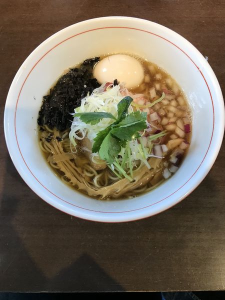 「豊深煮干しそば（醤油）800円＋味玉トッピング」@麺や 虎徹の写真