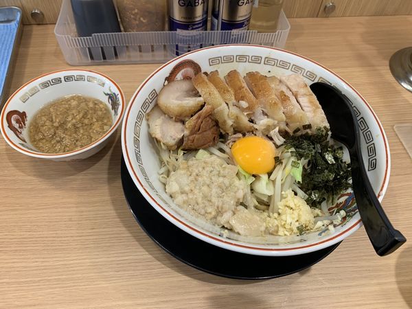 「ミニ豚ダブル　汁なし」@豚山 神保町店の写真