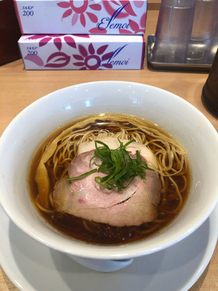 「醤油ラーメン」@らぁ麺 はやし田 国立店の写真