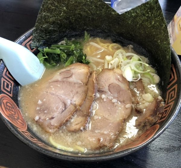 「とんこつラーメン チャーシュー」@らあめん とり山の写真