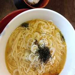 鶏の白雪麺