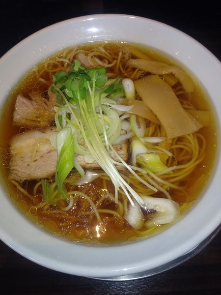 「鶏醤油らーめん」@ら〜めん剣豪の写真