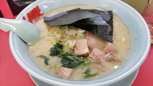 「塩ネギラーメン　コロチャートッピング」@山岡家 松本店の写真