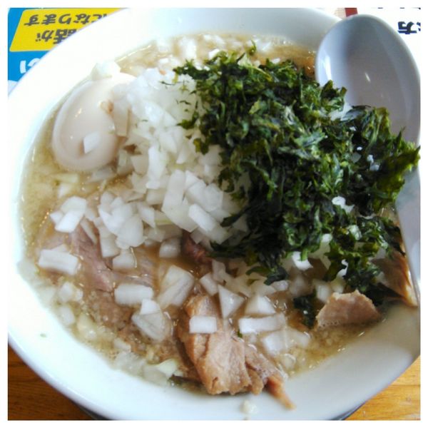 「特製中華そば(背脂普通)＋玉葱」@中華そば136の写真