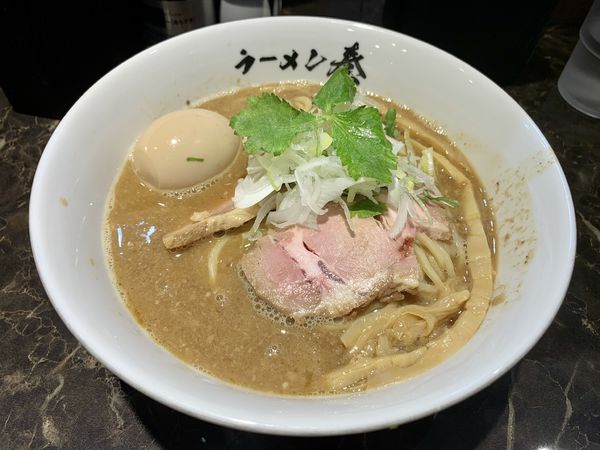 「鶏そば＋半熟味付玉子」@ラーメン 奏の写真