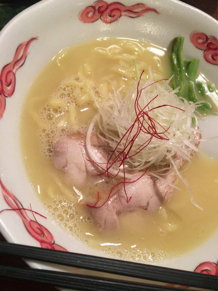 「鶏白湯らーめん」@麺・酒処 ぶらりの写真