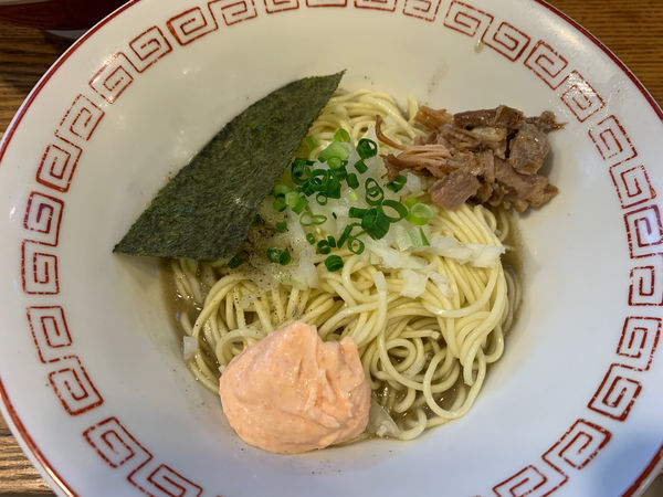 「混ぜ玉150円 トッピング明太マヨ50円」@煮干中華そば専門 煮干丸の写真