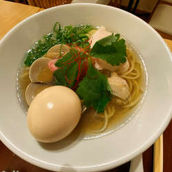 蛤と牡蠣 汐Soba￥1000、味玉￥150