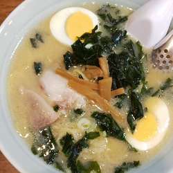 みそらーめん＋わかめ＋玉子