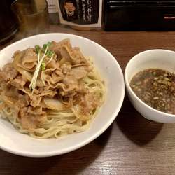肉盛りつけ麺(中盛)＋肉増し