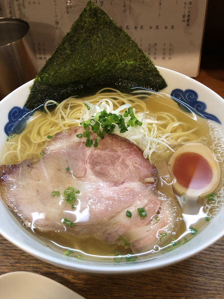 「支那そば　白」@麺屋猪一 本店の写真