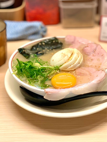 「特製淡口豚骨ラーメン」@空ノ色 王子店の写真
