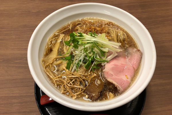 「醤油らーめん 800円」@らーめん よこ田の写真