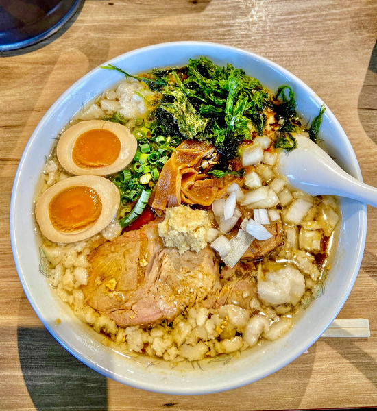 「背脂生姜醤油ラーメン」@Ginger Village 村岡屋の写真