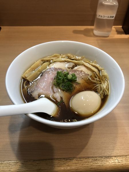 「特製醤油らぁ麺」@らぁ麺 はやし田 横浜店の写真