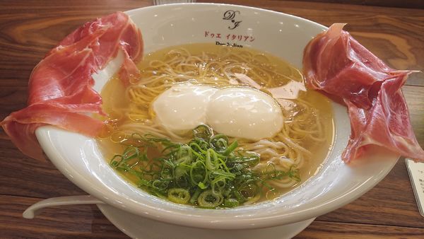 「らぁ麺生ハムフロマージュ」@黄金の塩らぁ麺 ドゥエ イタリアン 宇都宮店の写真
