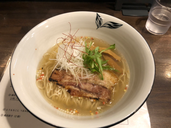 「真鯛 塩らぁ麺 寿」@らぁ麺BAR 錦 iwamotoの写真