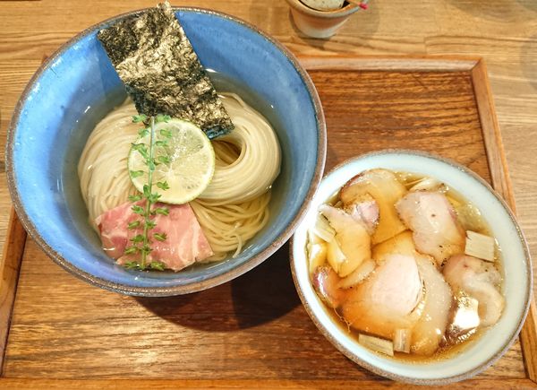 「昆布水のつけめん 醤油(350g)＋味玉」@YOKOKURA STOREHOUSEの写真