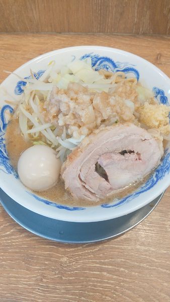 「味玉ラーメン(トッピング：アブラ、ニンニク)」@ジャンクガレッジ 北浦和店の写真