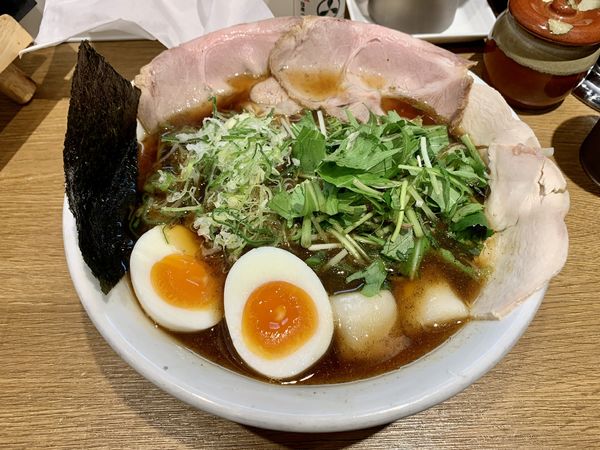 「特製淡麗醤油らーめん1050円」@桔梗と空の写真