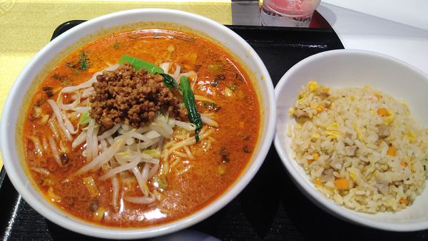「四川担々麺 チャーハン小セット¥800-」@神田 天府の写真