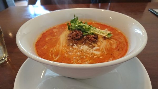 「担々麺」@四川料理 楽山の写真