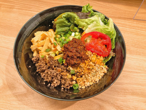 「重慶流本家燃麺と重慶流汁なし担々麵」@茶福来の写真