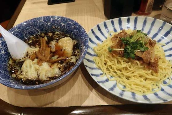 「つけ麺　650円にワンタントッピング　100円X2」@肉厚わんたん麺と手作り焼売 ら麺亭 浅草支店の写真