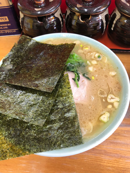 「ラーメン(並)750円　チャーシュー200円」@千葉家の写真