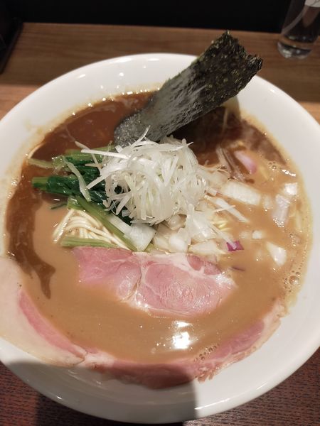 「濃厚焼きあご煮干しラーメン」@濃厚焼きあご煮干し つけ麺さか田の写真