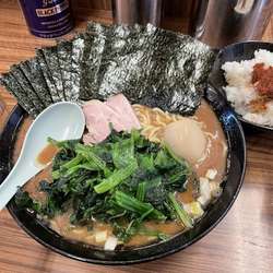 ラーメン大盛り+ノリ増しダブル+ほうれん草