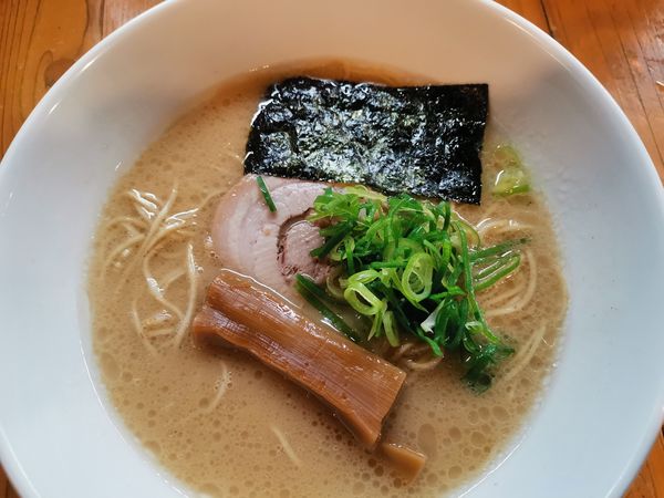 「豚白湯らぁめん」@ろく月の写真