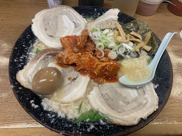 「トリプル（ホルモン&チャーシュー&ミソ)」@屋台ラーメンとんこつ貴生の写真