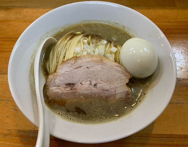 「中華ソバ+出汁打ち込み式味玉+和え玉 ￥800+￥150+￥20」@煮干中華ソバ イチカワの写真