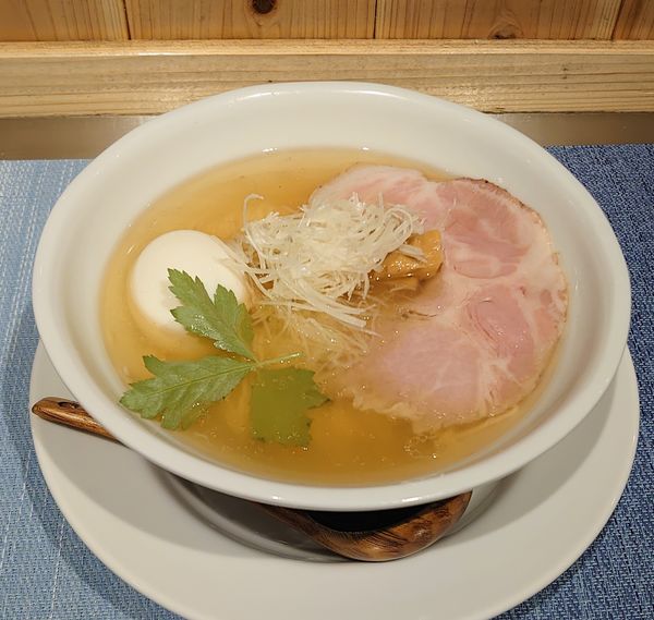 「塩そば(並)+味玉(750円)」@成城青果の写真