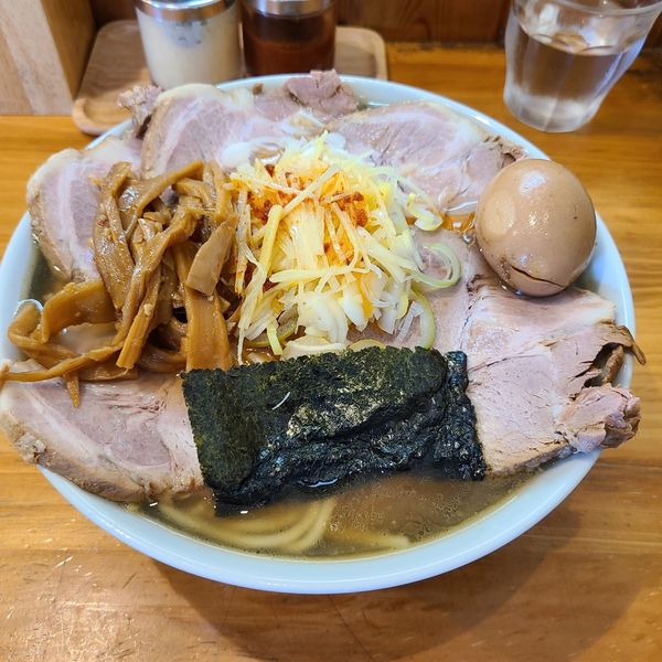 「塩チャーシュー麺　中　煮卵」@自家製中華そば としおかの写真