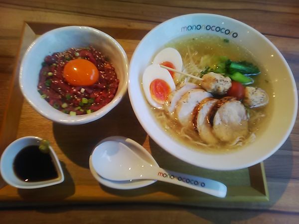 「特製鶏塩らーめん(1050円)」@もののこころ 東松戸店の写真