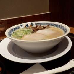 豚骨ラーメン