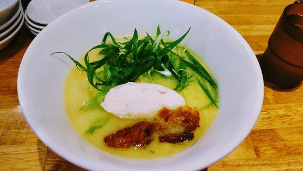 「鶏そば」@ラーメン&とり焼肉 かけはし亭の写真